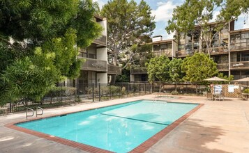 9125 Marina Pacifica Dr N in Long Beach, CA - Building Photo - Building Photo