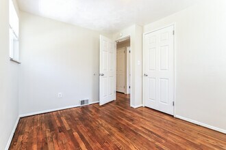 137 College Park Dr in Monroeville, PA - Building Photo - Building Photo