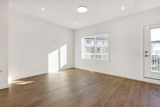 280 Chelsea Rd in Chestermere, AB - Building Photo - Building Photo