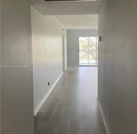 1151 SW 128th Terrace in Pembroke Pines, FL - Foto de edificio - Building Photo