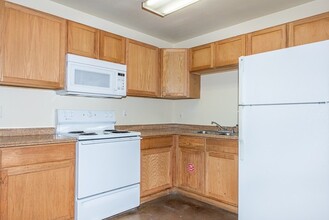 Miracle Apartments in Corpus Christi, TX - Building Photo - Building Photo