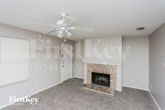 8709 Saddle Ridge Cir in Fort Worth, TX - Foto de edificio - Building Photo