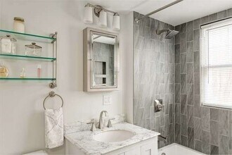132 Middlesex Rd in Chestnut Hill, MA - Building Photo - Building Photo