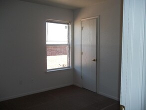 334 S 40th St, Unit D in Killeen, TX - Foto de edificio - Building Photo