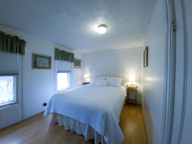 21 Beacon St, Unit upper