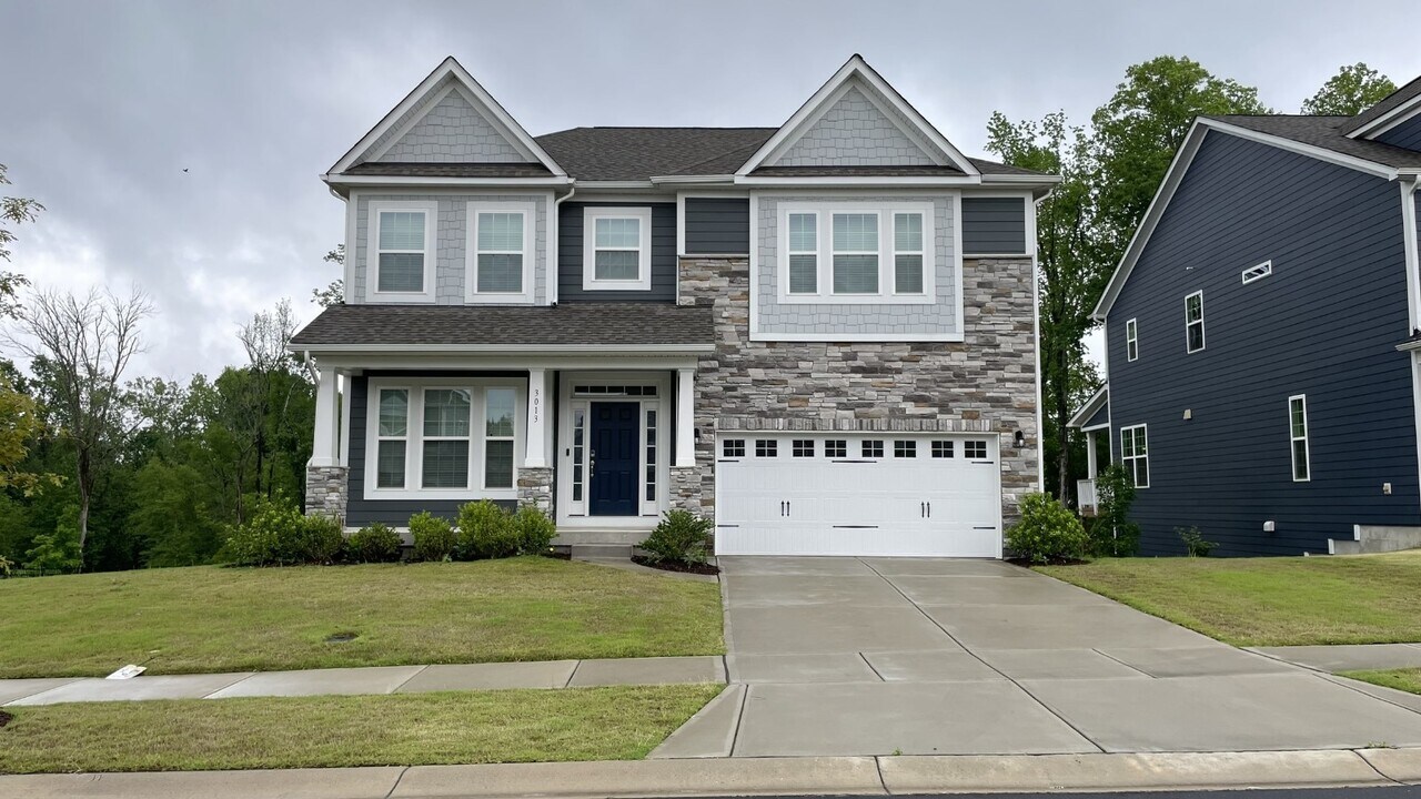 3013 Haley Cir in Davidson, NC - Building Photo