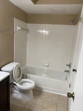 4504 Commander Dr in Orlando, FL - Foto de edificio - Building Photo