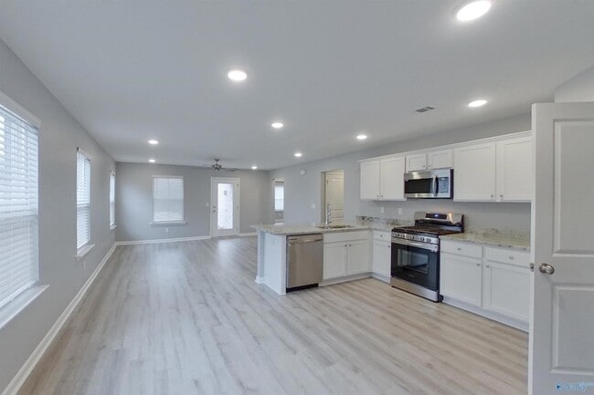 394 Angela St in Prattville, AL - Foto de edificio - Building Photo