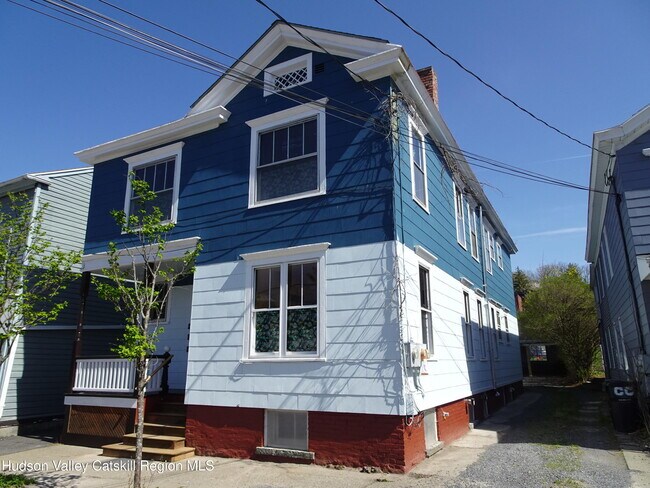 34 8th St in Hudson, NY - Building Photo - Building Photo