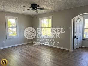 110 Sunset Ave in Lancaster, KY - Building Photo - Building Photo