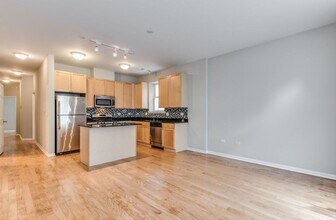 6617 S Ingleside Ave in Chicago, IL - Building Photo - Building Photo