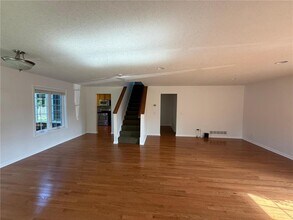 709 Wayzata Blvd E in Wayzata, MN - Building Photo - Building Photo