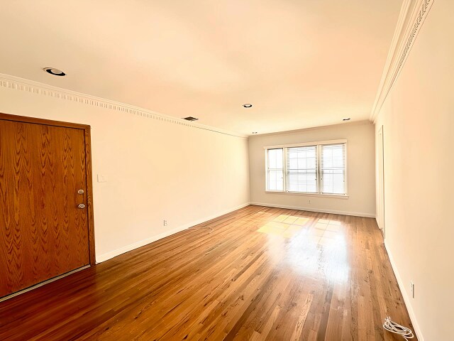10223 1/2 S 8th Ave in Inglewood, CA - Building Photo