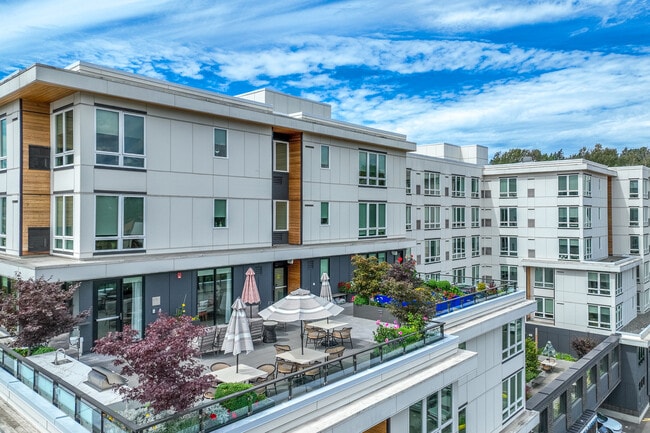 Merrill Gardens at Tukwila in Tukwila, WA - Foto de edificio - Building Photo