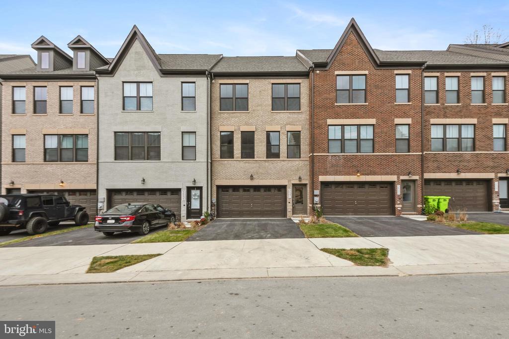 3531 Stella Blue Dr in Hyattsville, MD - Building Photo