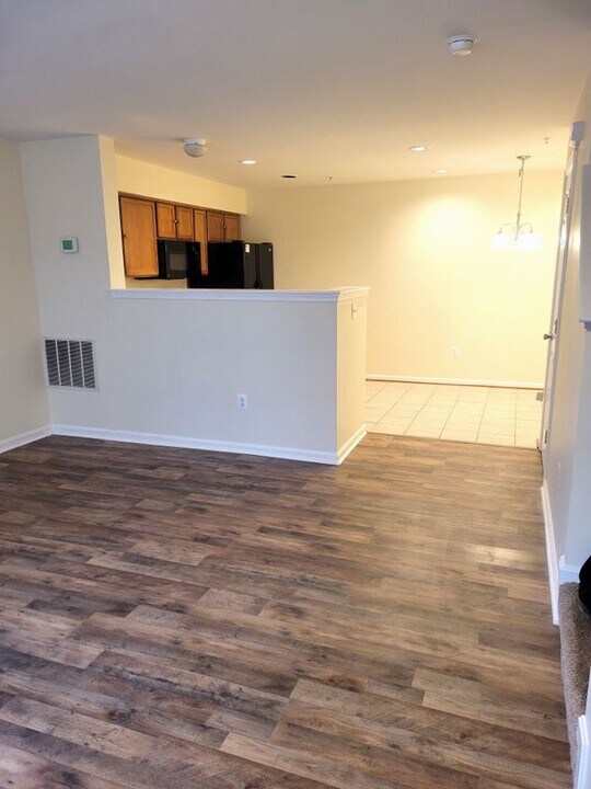 602 Leprechaun Ln in Glen Burnie, MD - Building Photo