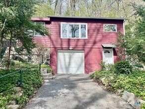 11 Bogus Hill Rd in New Fairfield, CT - Building Photo - Building Photo