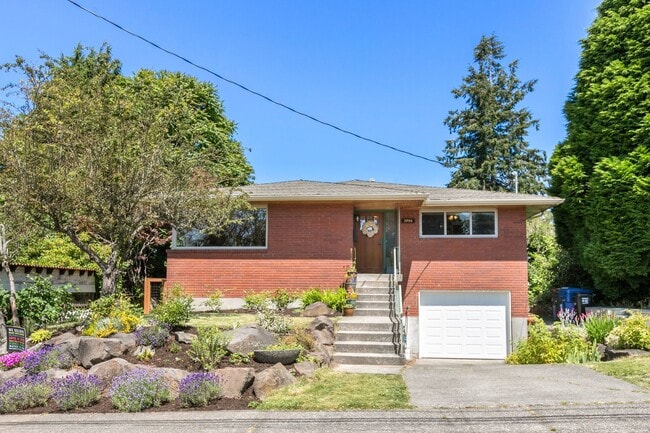 property at 3946 SW Portland St