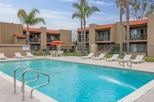 GRANDE in Fountain Valley, CA - Building Photo