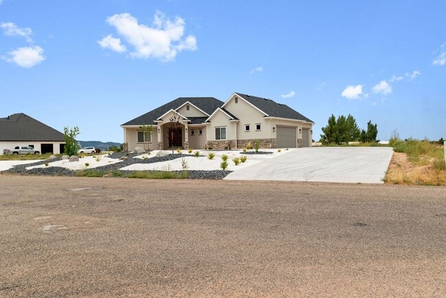 4328 W 1650 S in Cedar City, UT - Building Photo - Building Photo