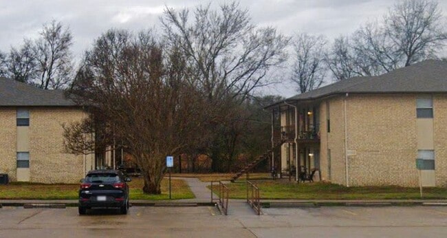 property at 307 US Hwy 175 W