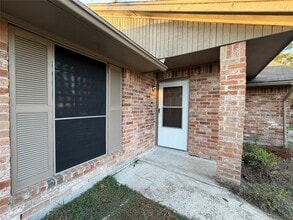 9215 Loren Ln in Houston, TX - Building Photo - Building Photo