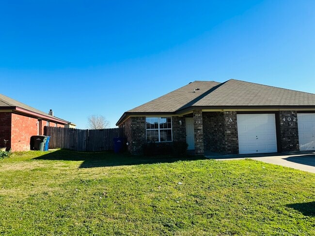 402 Primrose Dr, Unit A in Copperas Cove, TX - Foto de edificio - Building Photo