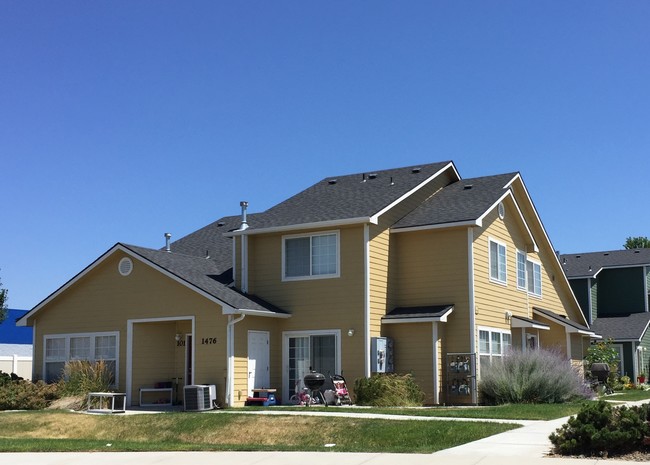 Keeneland Park in Boise, ID - Foto de edificio - Building Photo