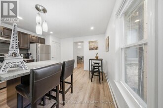 209 Hunter St E in Hamilton, ON - Building Photo - Building Photo