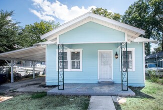 136 E Baylor St in San Antonio, TX - Building Photo - Building Photo