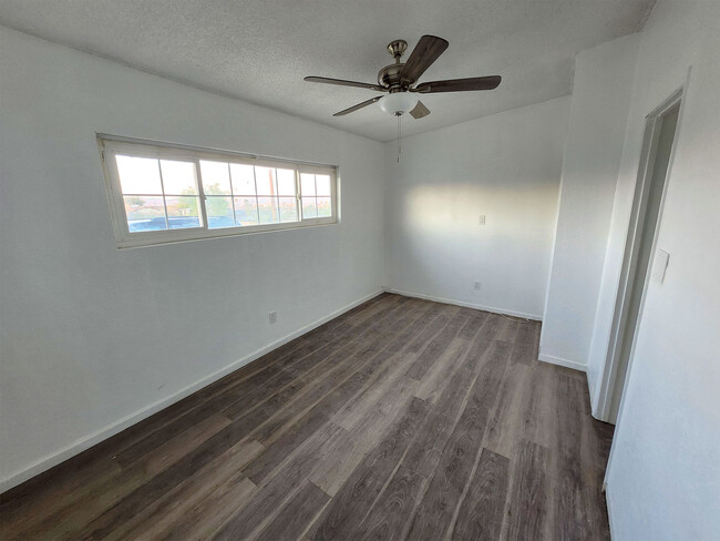 5527 Baileya Ave, Unit A in Twentynine Palms, CA - Foto de edificio - Building Photo