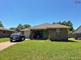 5216 Brookwood Dr in Wichita Falls, TX - Building Photo