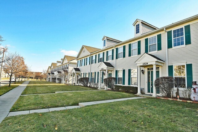 2529 Capitol Ave in Aurora, IL - Building Photo - Building Photo