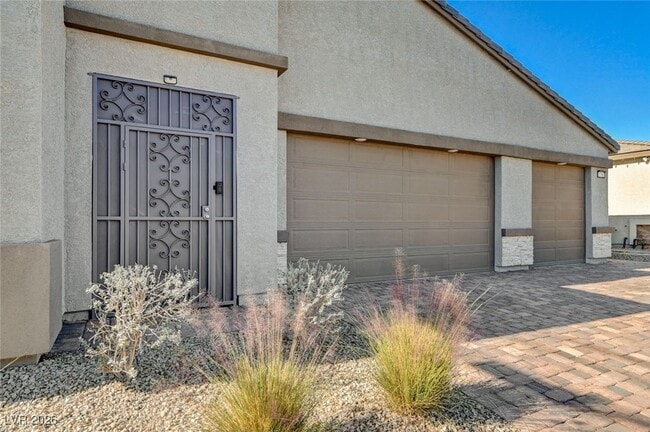 3791 McLeod Dr in Las Vegas, NV - Building Photo - Building Photo