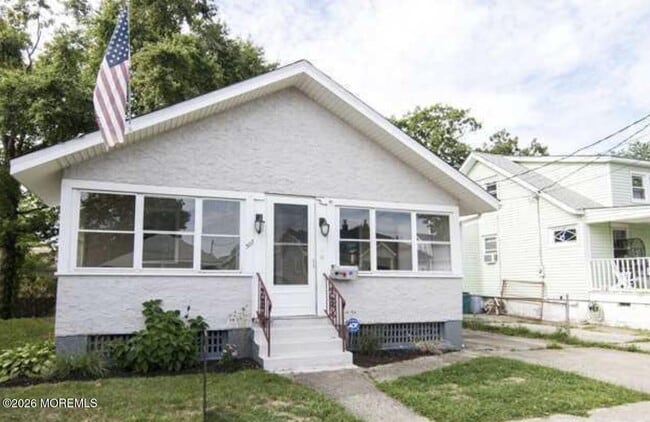 property at 507 15th Ave