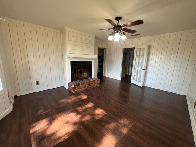 7504 W Canal Blvd in Shreveport, LA - Building Photo - Building Photo
