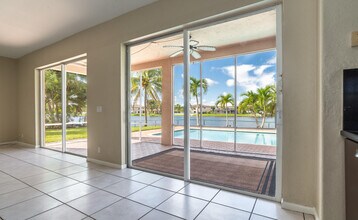 122 SW 164th Terrace in Pembroke Pines, FL - Building Photo - Building Photo