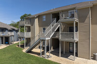 Park Towne Apartments in Decatur, AL - Foto de edificio - Building Photo