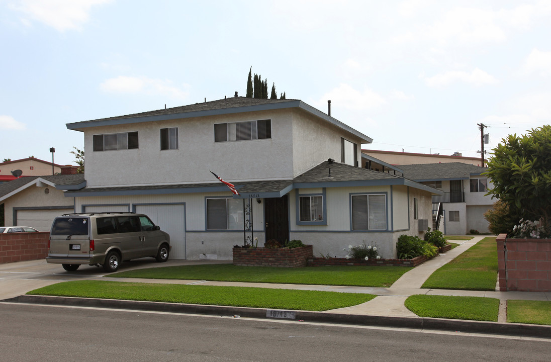 18713 Arline Ave in Artesia, CA - Building Photo