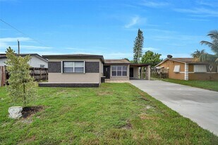 7762 Plantation Blvd in Miramar, FL - Building Photo