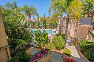 3957 Nobel Dr in San Diego, CA - Building Photo - Building Photo