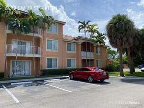 6992 SW 39th St in Davie, FL - Building Photo - Building Photo