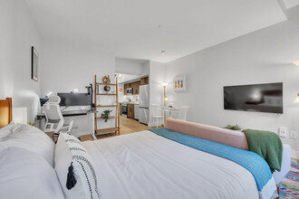 95 Wall St in New York, NY - Building Photo - Building Photo