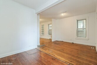 1722 S Desplaines St in Chicago, IL - Building Photo - Building Photo
