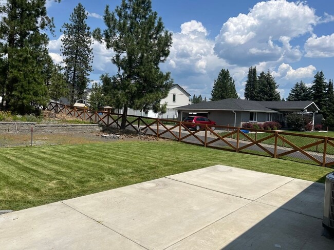 931 E Farwell Rd in Spokane, WA - Building Photo - Building Photo