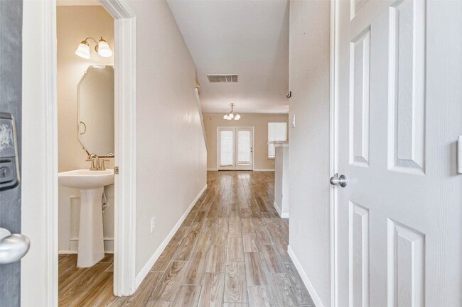 8006 Montague Manor Ln in Houston, TX - Building Photo - Building Photo