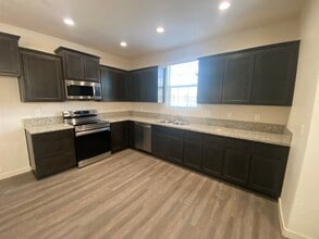 6769 Jujube Ln in Sacramento, CA - Building Photo - Building Photo