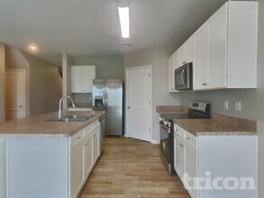 2206 Rockmart Loop in Tavares, FL - Building Photo - Building Photo