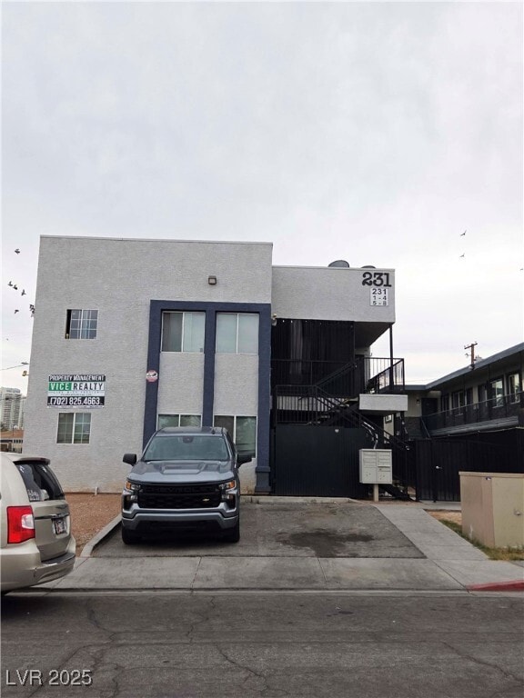 property at 231 W Philadelphia Ave