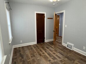 1020 Brown St in Bettendorf, IA - Foto de edificio - Building Photo